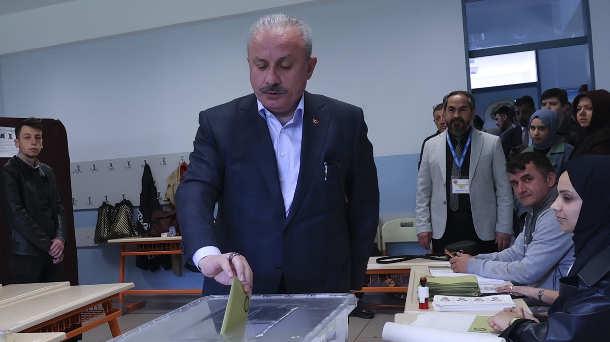 TBMM Bakan Mustafa entop oyunu skdar'da kulland