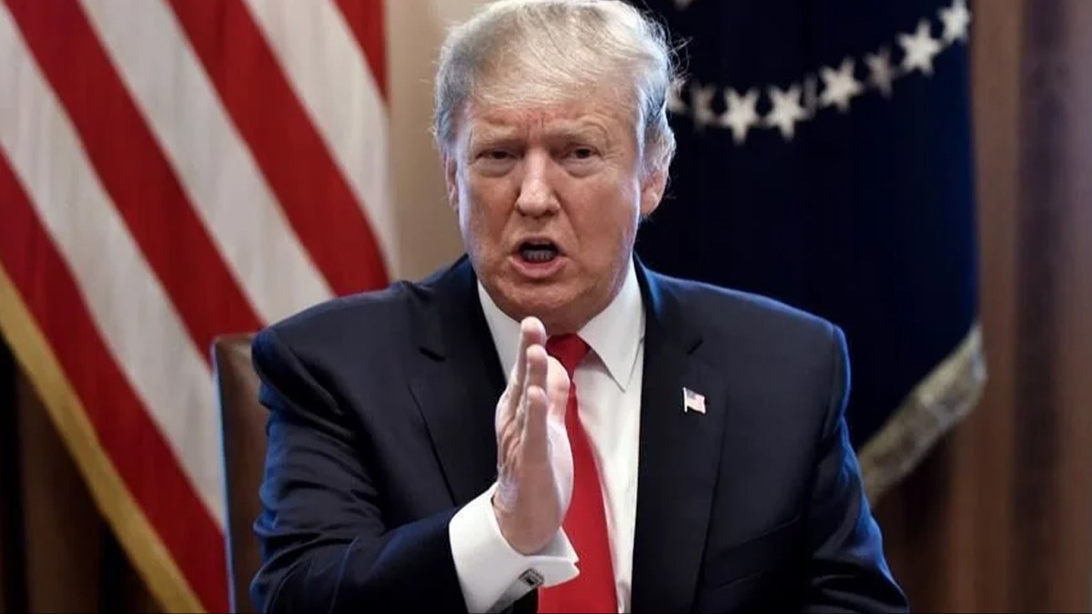 Trump'ın davasını inceleyen savcı okları  FBI'ya yöneltti