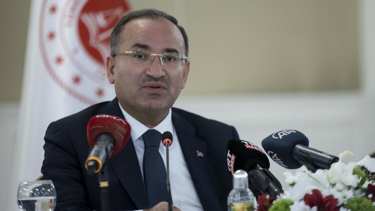 Bakan Bozda'dan Almanya'ya knama: Gazetecileri derhal serbest brakmaya davet ediyorum 