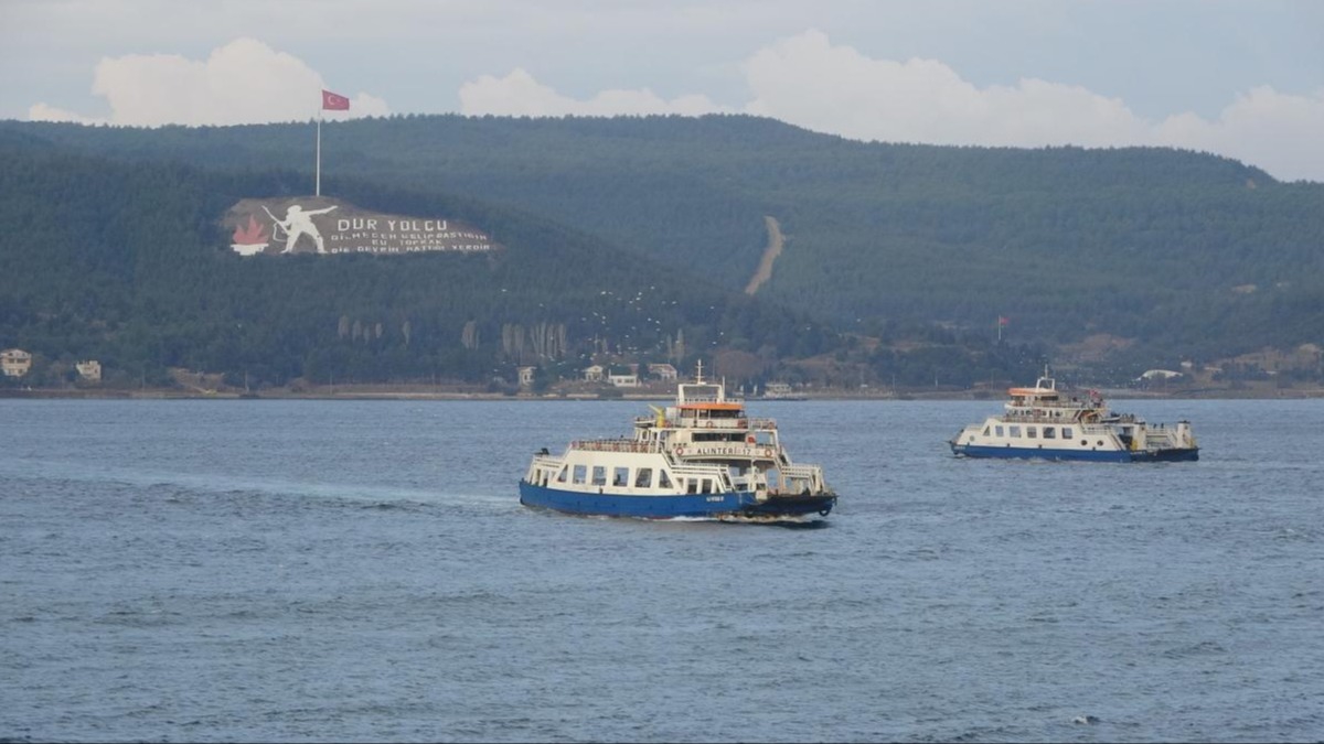 Gkeada ve Bozcaada feribot hatlarna 30 ek sefer konuldu