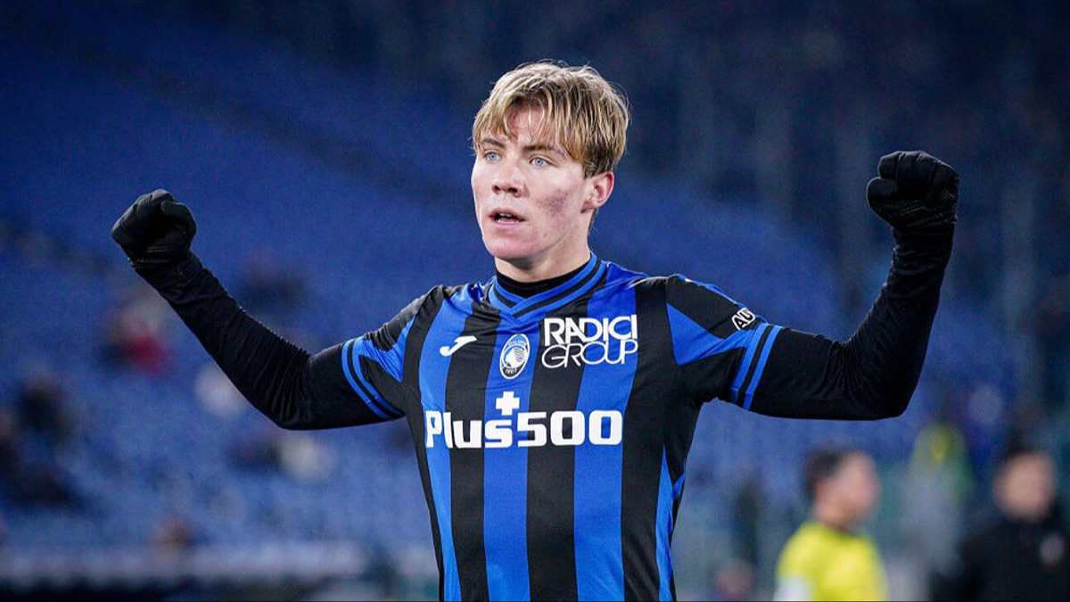 Devlerin, Rasmus Hojlund sava! 
