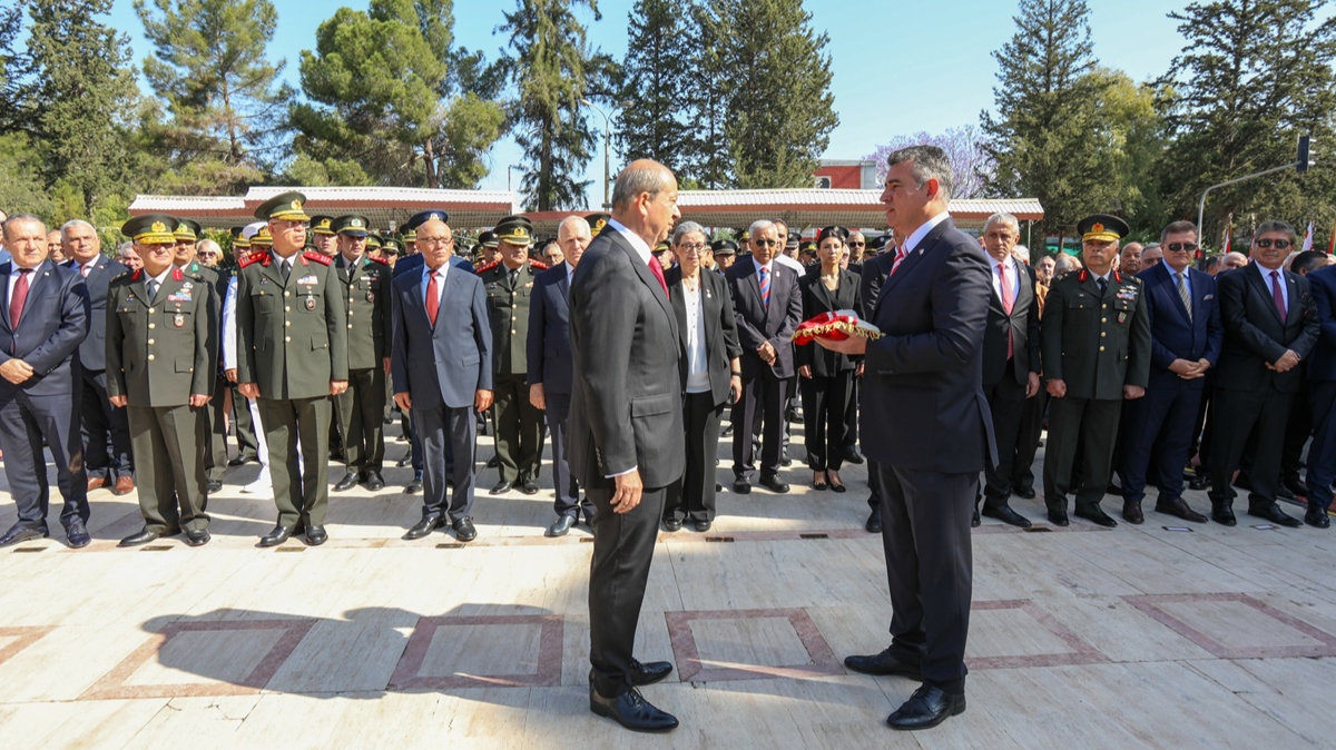 KKTC'de ''19 Mays'' trenlerle kutland 