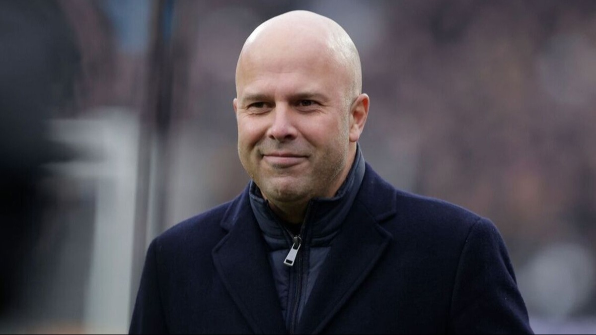 Tottenham iin yeni aday! Arne Slot ile temasa geildi