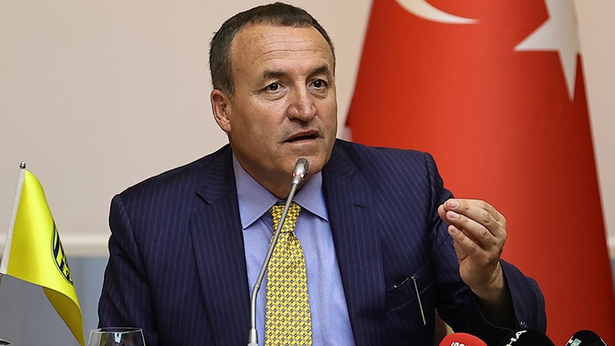 Ankaragc Bakan Faruk Koca'dan hakem aklamas 