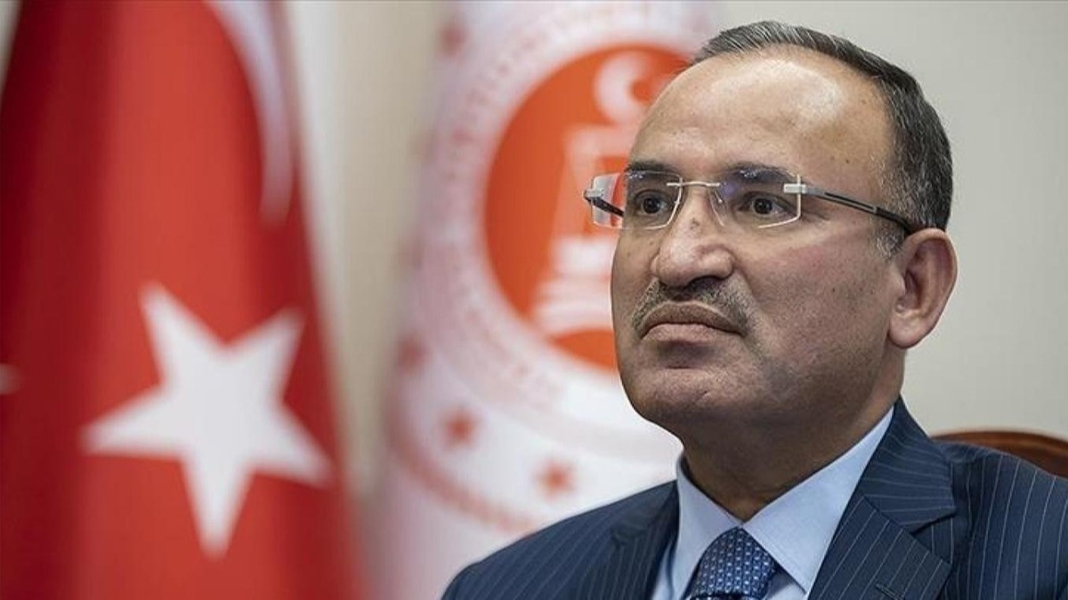 Bakan Bozda'dan yurt d semene ar: Bir kez daha gl destek vermeye davet ediyorum