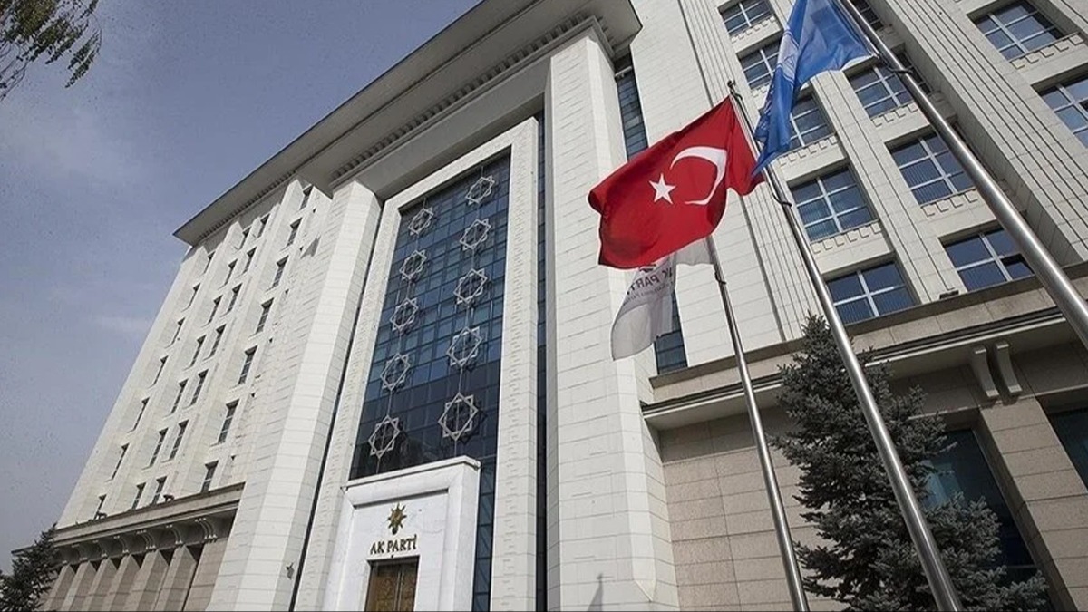 AK Parti'den Sinan Oan'n destei sonras ilk aklama: Tamamen ayn grteyiz