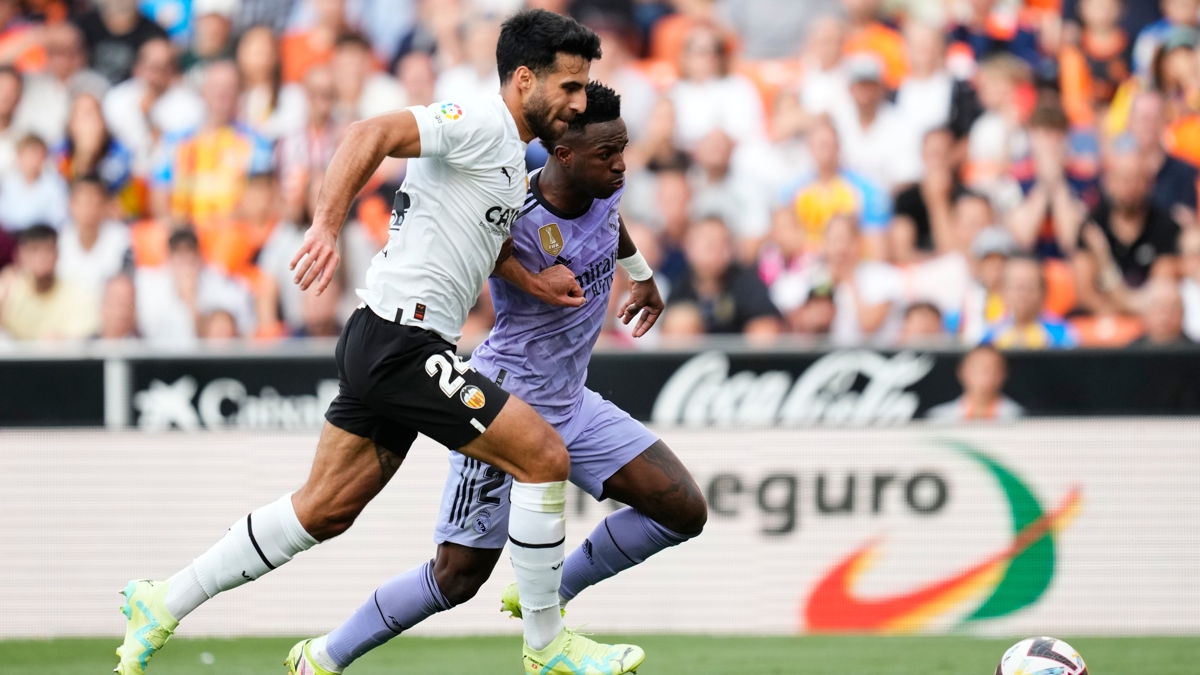 Valencia, Real Madrid'i malup ederek lige tutundu