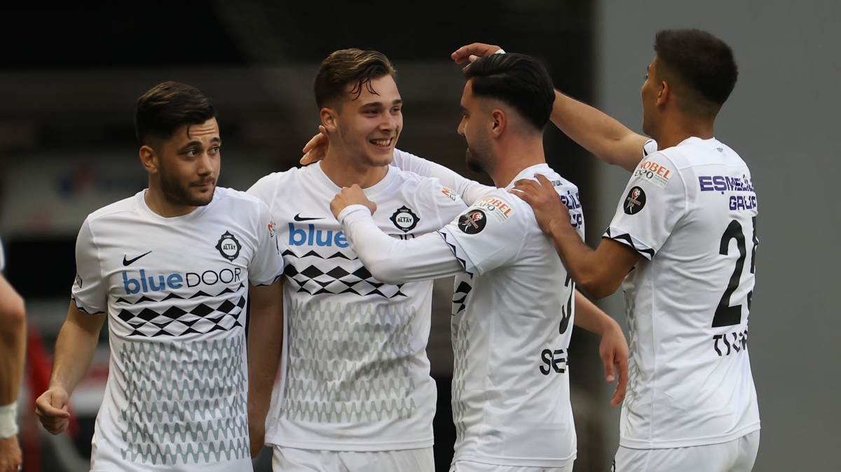 Altayl Arda Gezer al Tuzlaspor'a yapt 