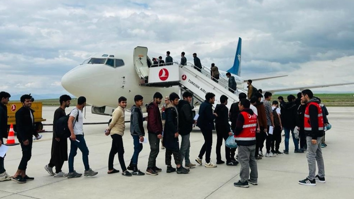 136 dzensiz gmen Ar'dan Afganistan'a gnderildi 