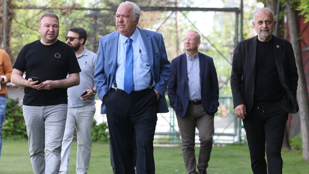 Genlerbirlii Bakan Niyazi Akda: Asl baar Sper Lig'e kmak