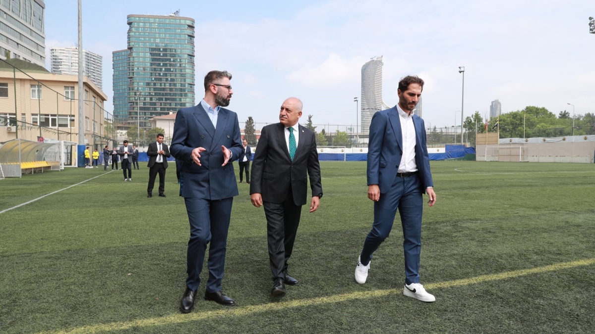 TFF Bakan Bykeki'den, Fenerbahe Futbol Akademisi'ne ziyaret