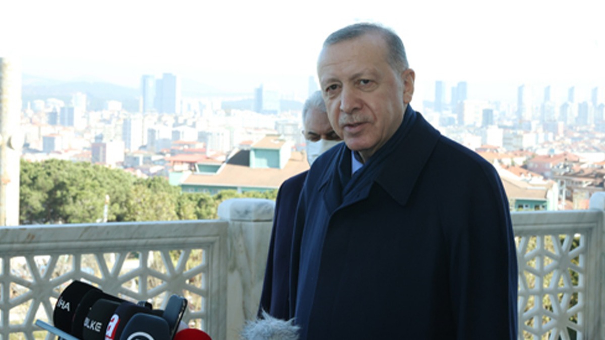 Bakan Erdoan cuma namazn Byk amlca Camisi'nde kld