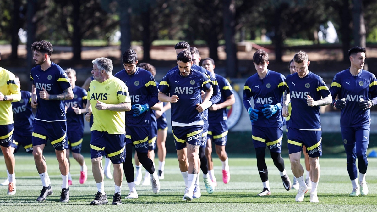 Fenerbahe, Antalyaspor mesaisine balad