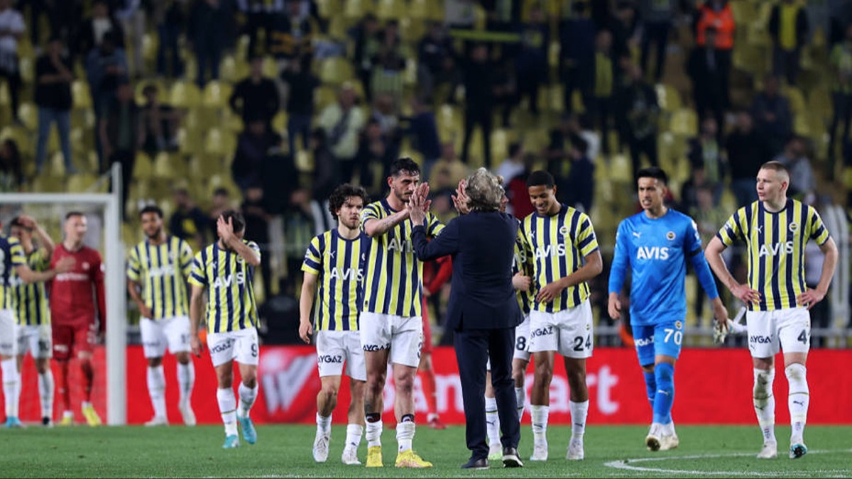 Fenerbahe'de sezonun sonu gelmiyor! 