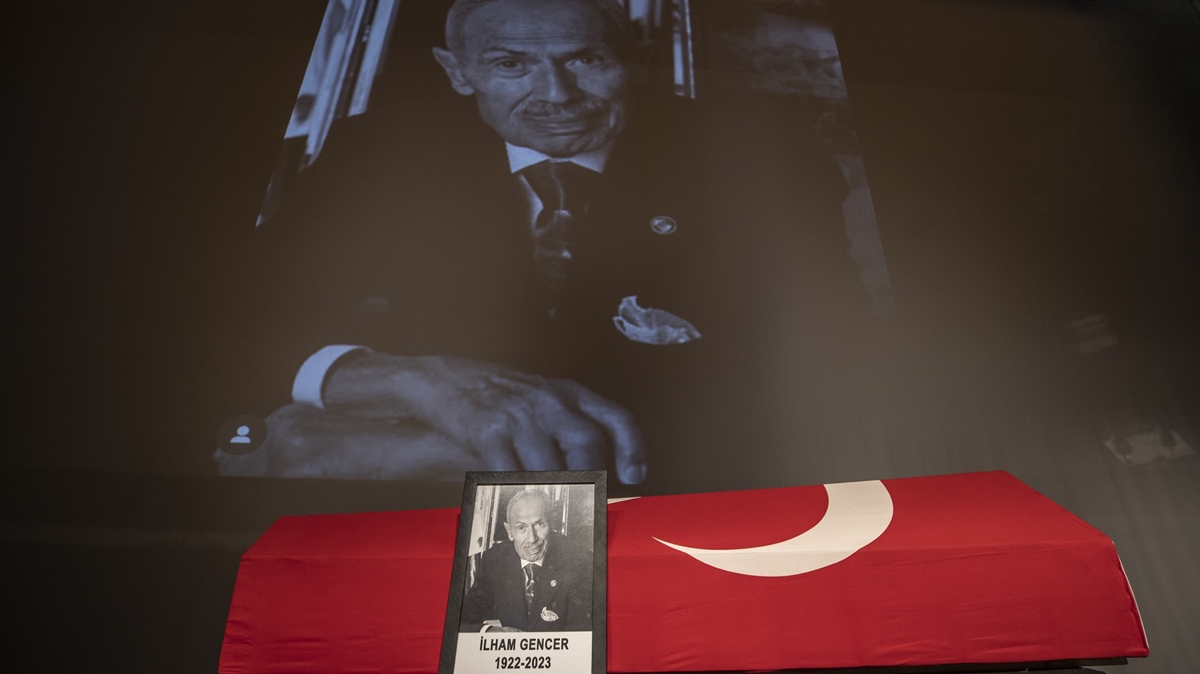 Sanat lham Gencer son yolculuuna uurlanyor