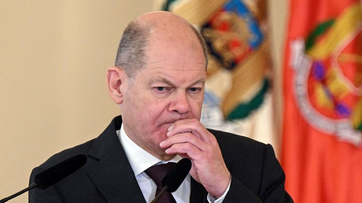 Scholz'un konvoyunda gvenlik zafiyeti