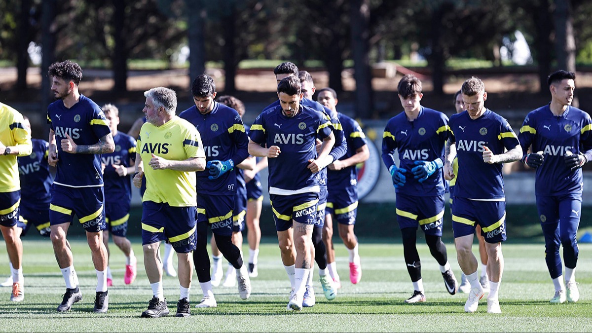 Fenerbahe'de Antalyaspor mesaisi sryor