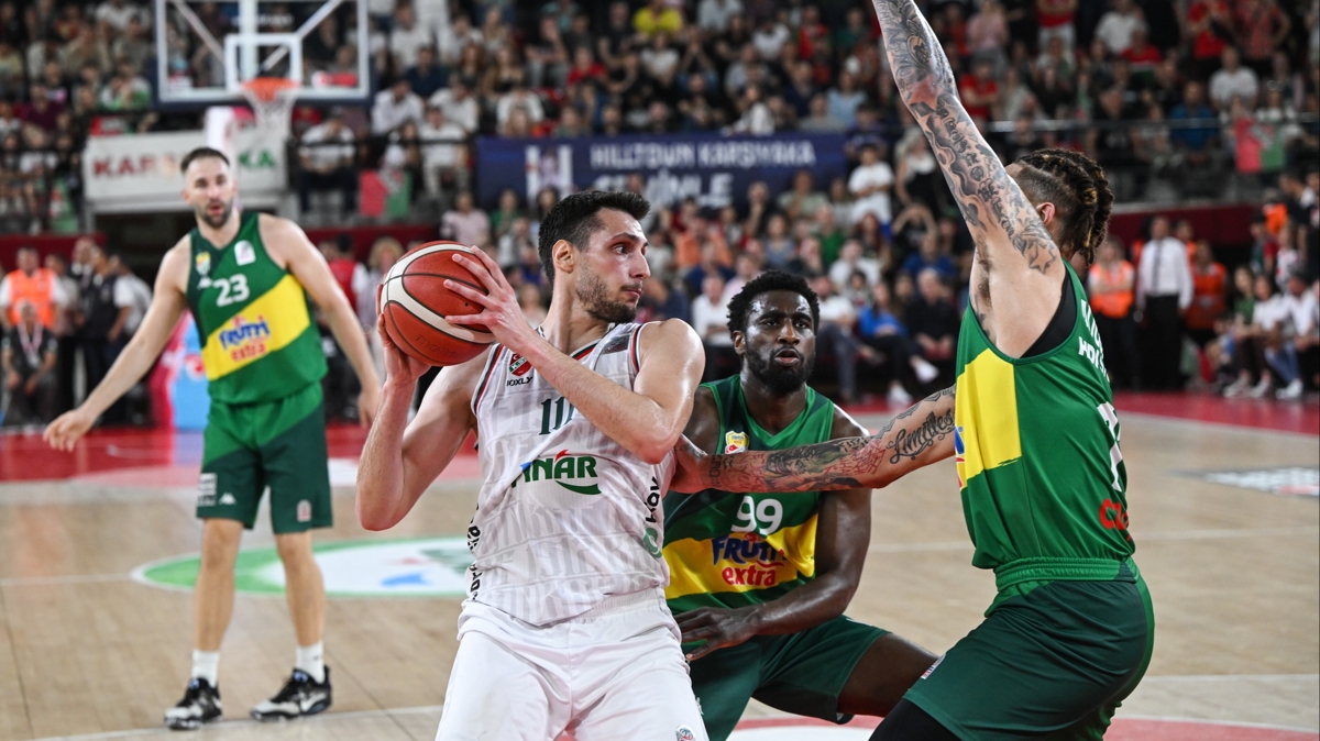 Pnar Karyaka, Frutti Extra Bursaspor'u malup ederek seride ne geti