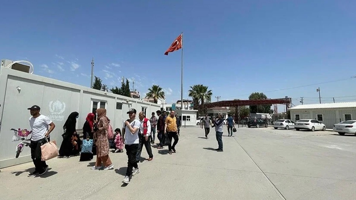 Ülkesine gönüllü olarak dönen Suriyelilerin sayısı yarım milyonu geçti