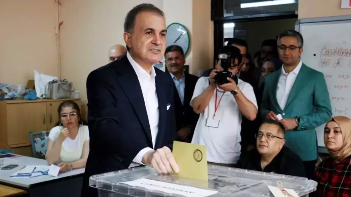 AK Parti Szcs elik: Trkiye bir kere daha byk bir demokrasi snavn btn gcn gstererek veriyor