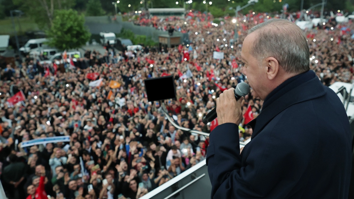 Cumhurbakan Erdoan'dan ilk zafer konumas: Gveninize layk olacaz