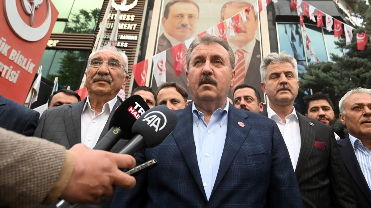 Destici'den 7'li koalisyona 'Zafer Turizm' gndermesi
