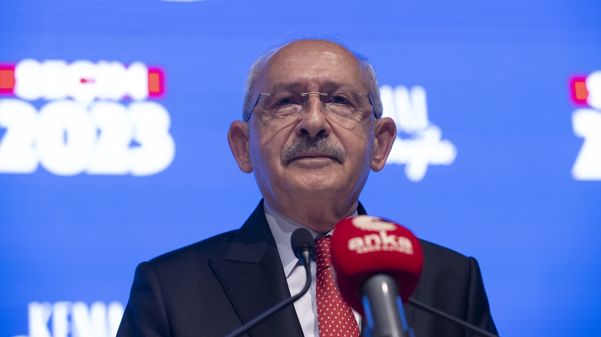 Koltuk sevdas! 12'inci kez kaybetti, yine brakmyor