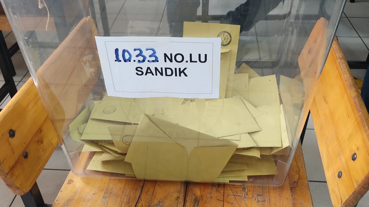 CHP'li eski bakan uyarya ramen sanda iki zarf att
