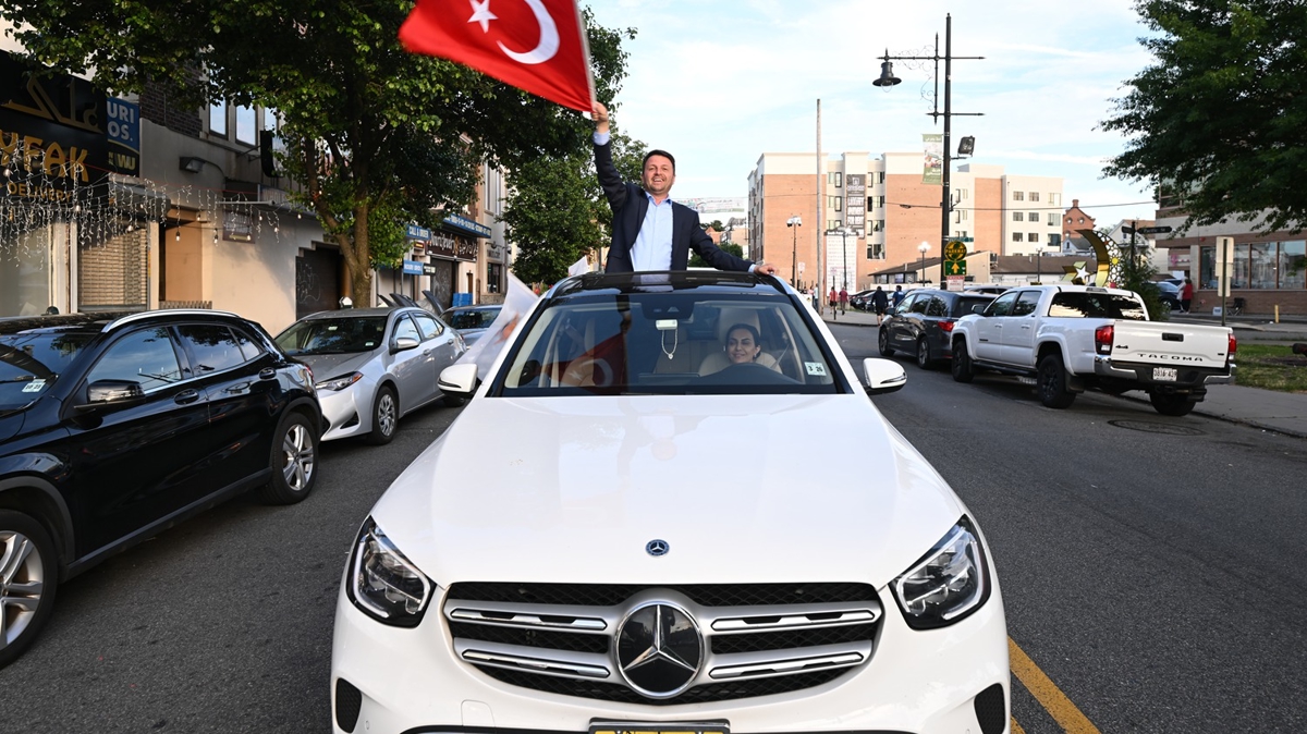 ABD ve İngiltere'deki gurbetçiler Başkan Erdoğan'ın seçim başarısını kutladı