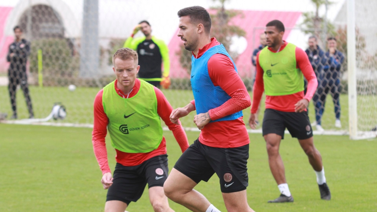 Antalyaspor, Fenerbahe mesaisini tamamlad