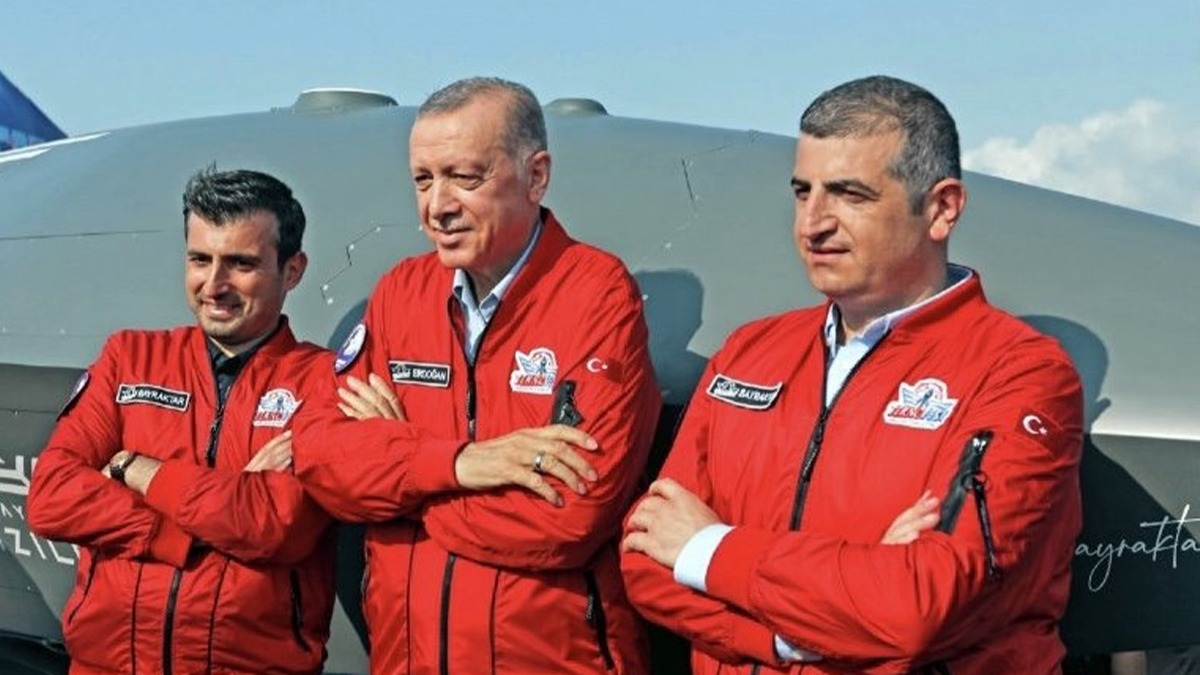 Bayraktar kardeler Cumhurbakan Erdoan'n zaferini kutlad