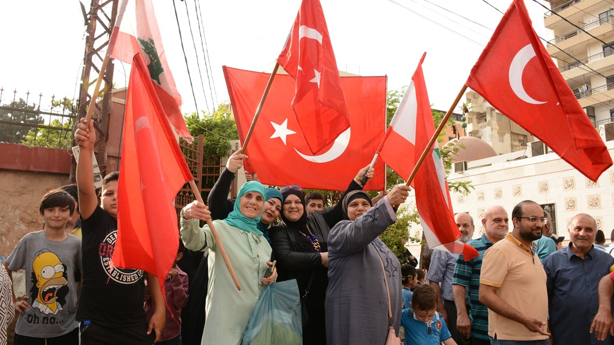 Lbnan'da Trkmenler Bakan Erdoan'n zaferini kutlad
