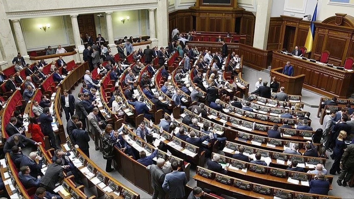 Ukrayna, ran kararn onaylad! 50 yl srecek