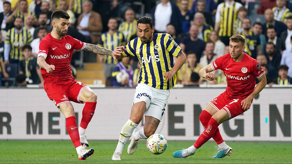 Ma sonucu: Fenerbahe 2-0 Antalyaspor