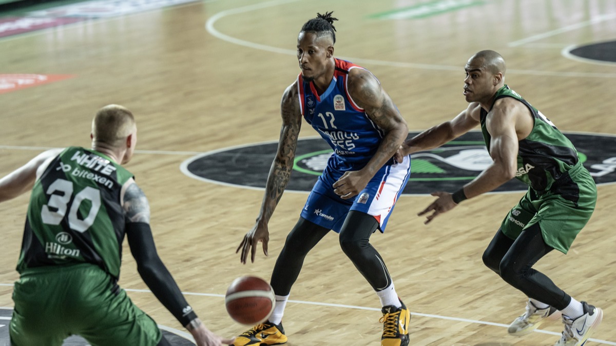 Anadolu Efes, yar finale ykseldi