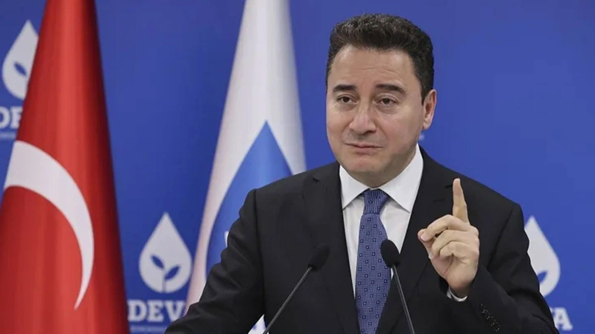 DEVA Partisi'nde istifalarn ard arkas kesilmiyor: l bakan grevi brakt 