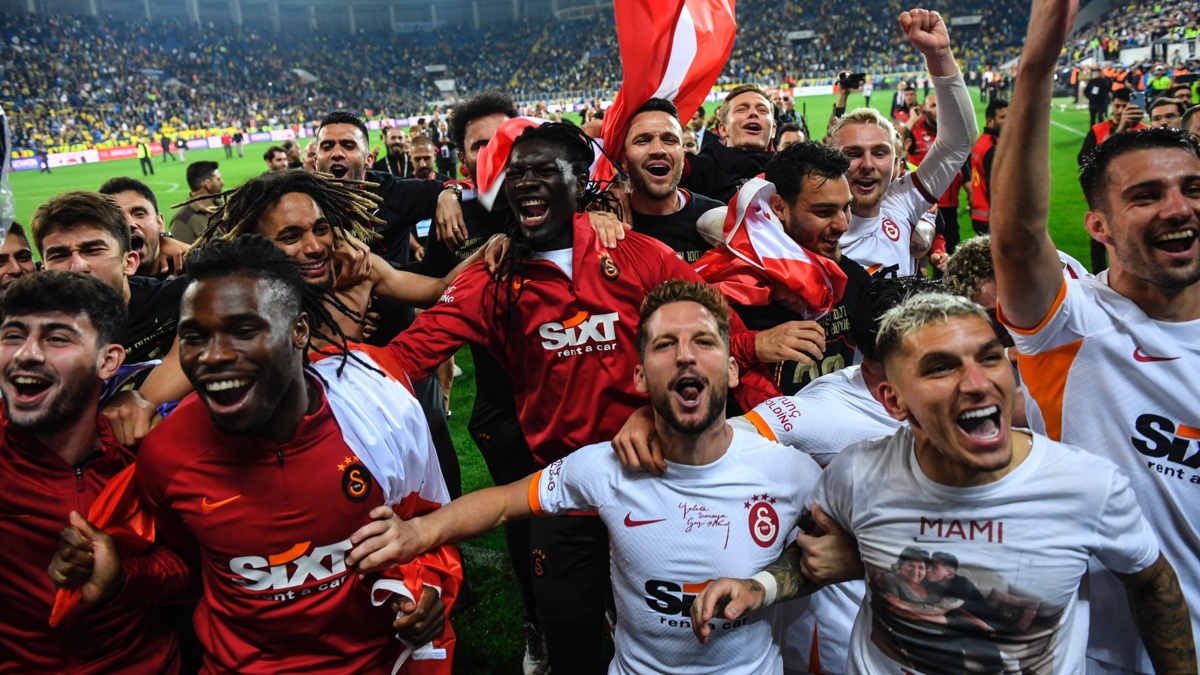 Galatasaray'n ampiyonluu tesadf deil!