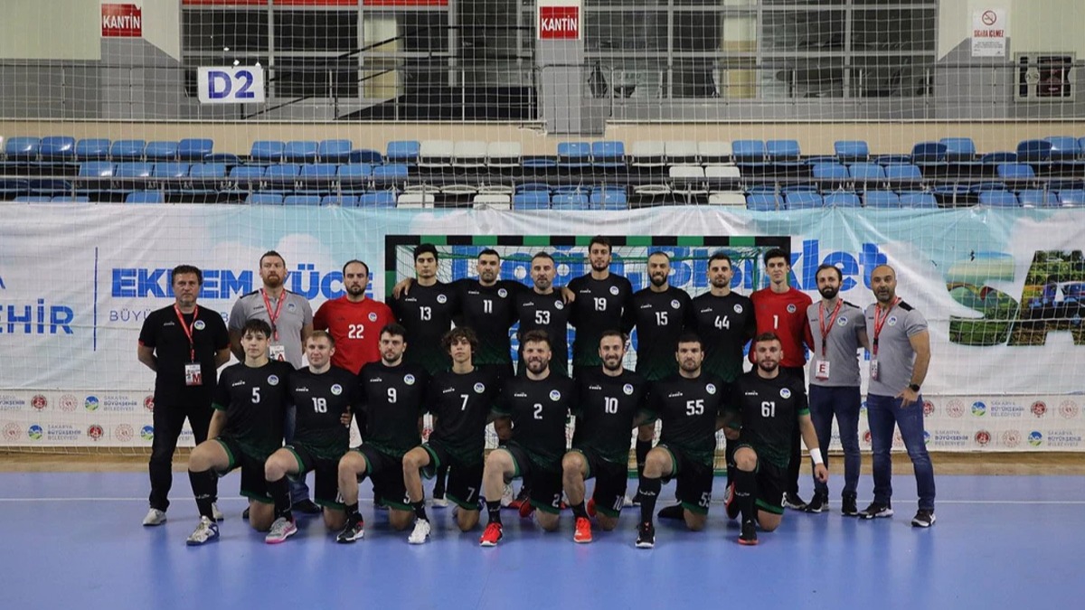 Hentbol'da Sakarya Bykehir Belediyespor finale ykseldi