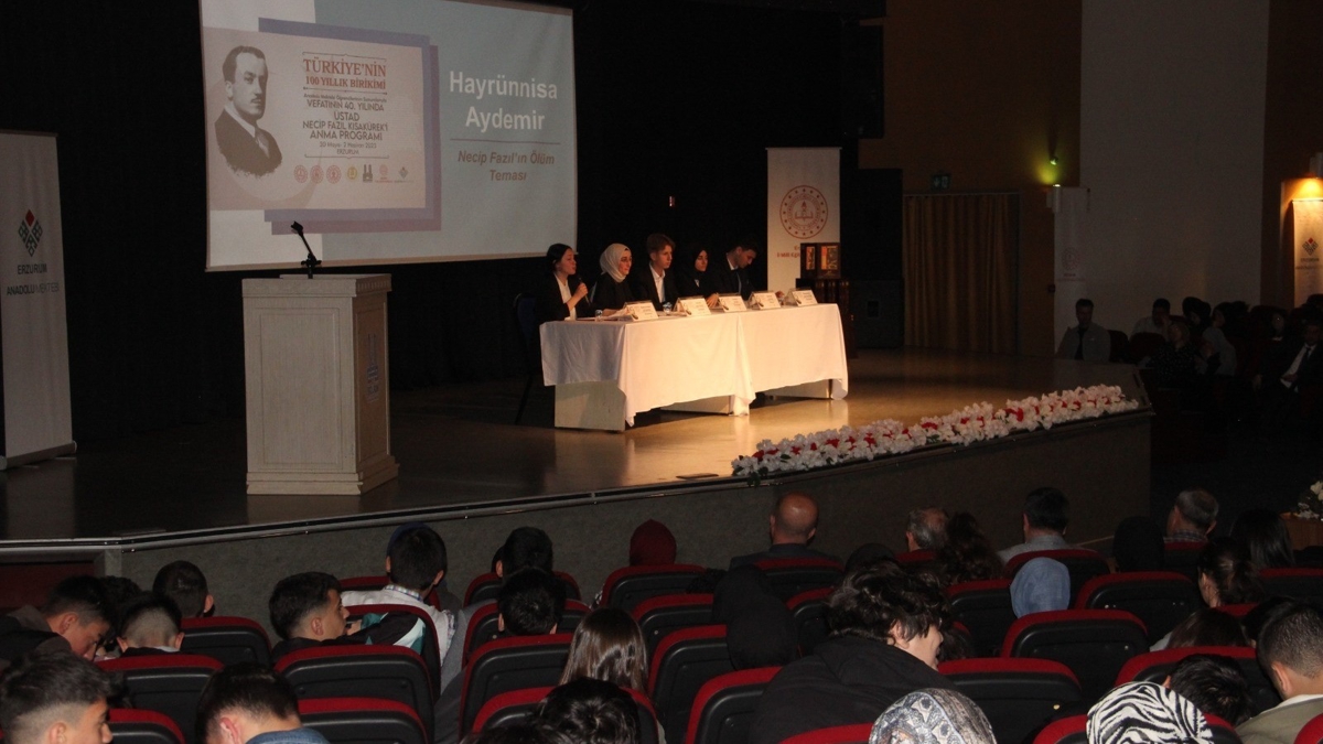 Necip Fazl Ksakrek Erzurum'da anld