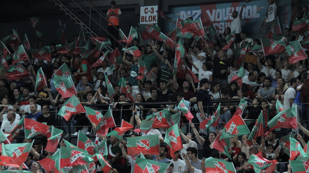 Pnar Karyaka yar finale ykseldi! Rakibini bekliyor...