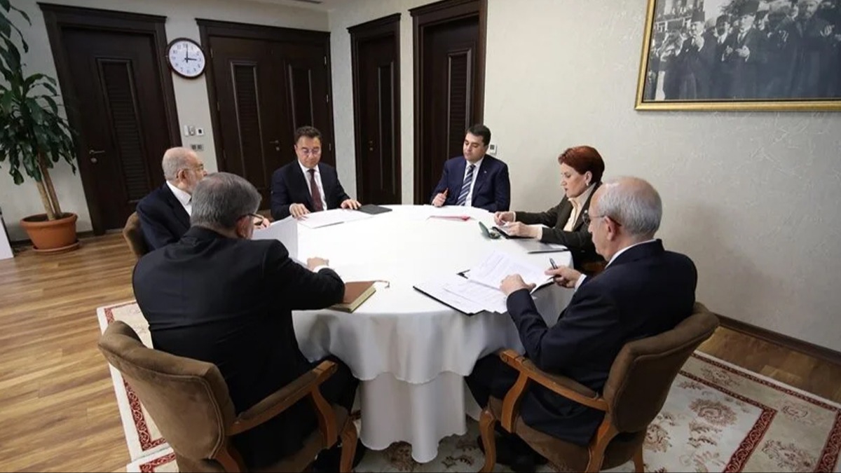 Siyasi vurgun sonras beklenen oldu! ''CHP'ye istifa dilekemizi verdik''