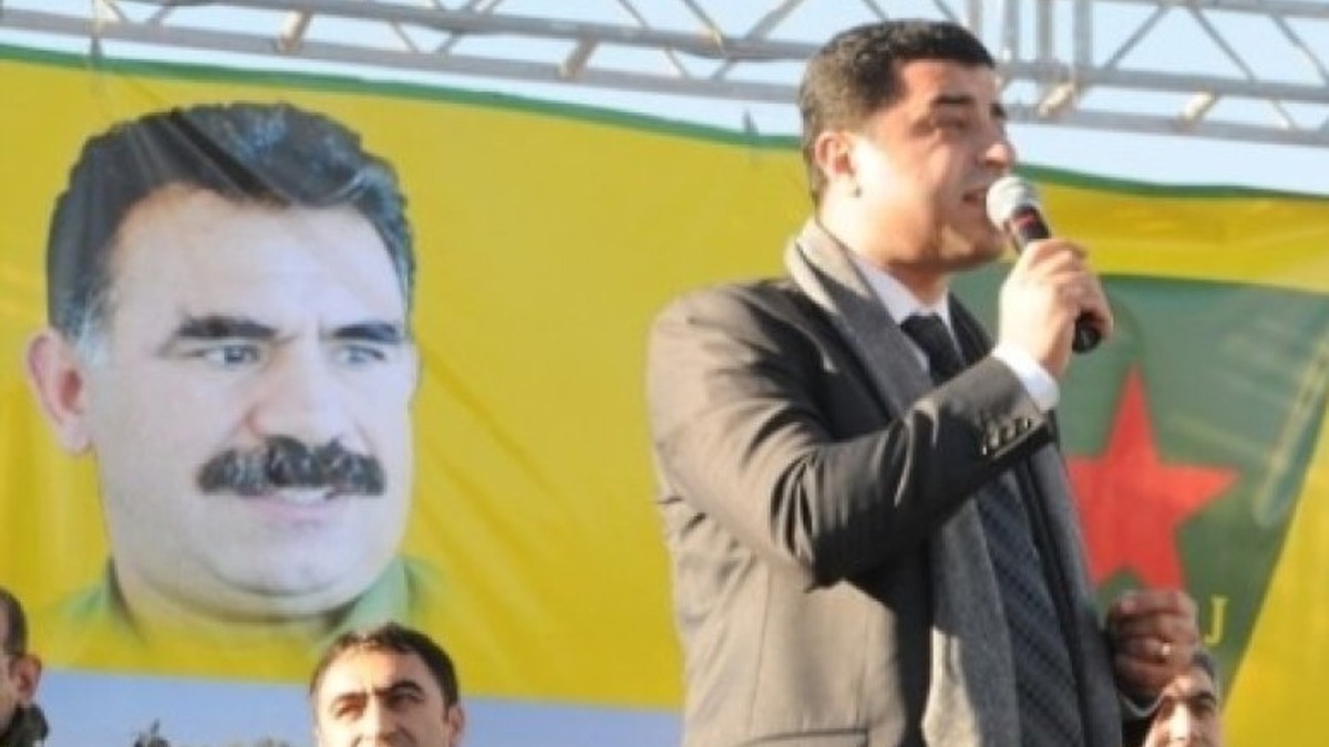 Umutlarn Kldarolu'na balamt! Demirta, seim kaybedilince aktif siyaseti brakt