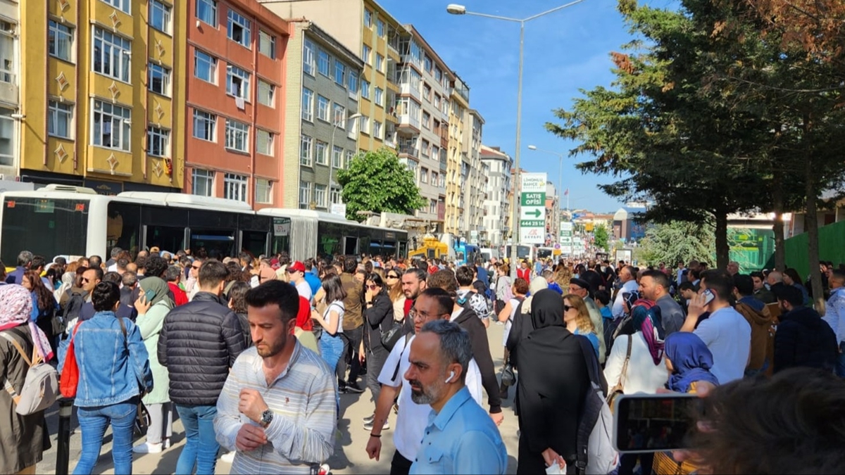 stanbullularn sabah ilesi! skdar-ekmeky metrosunda arza