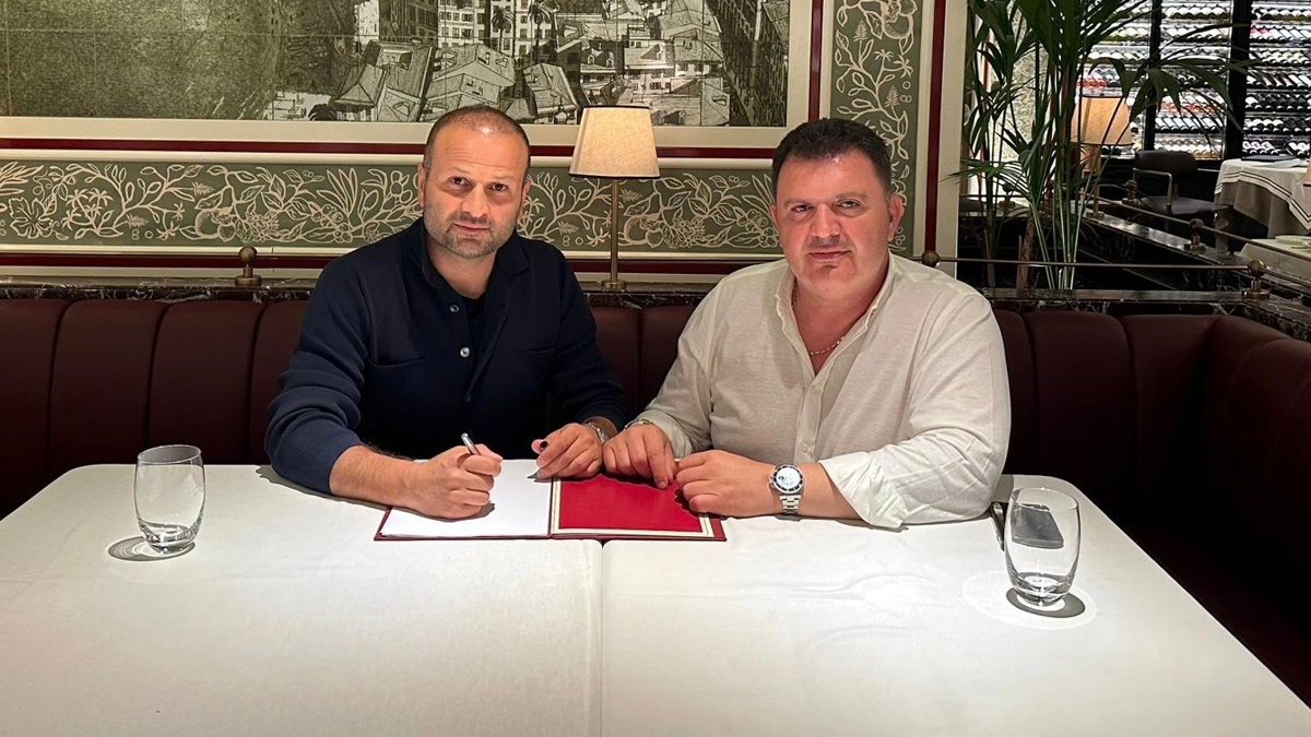 Manisa FK'nin yeni teknik patronu Osman Zeki Korkmaz oldu