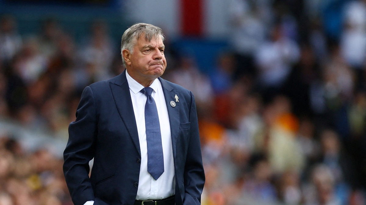 Sam Allardyce Leeds United'dan ayrld
