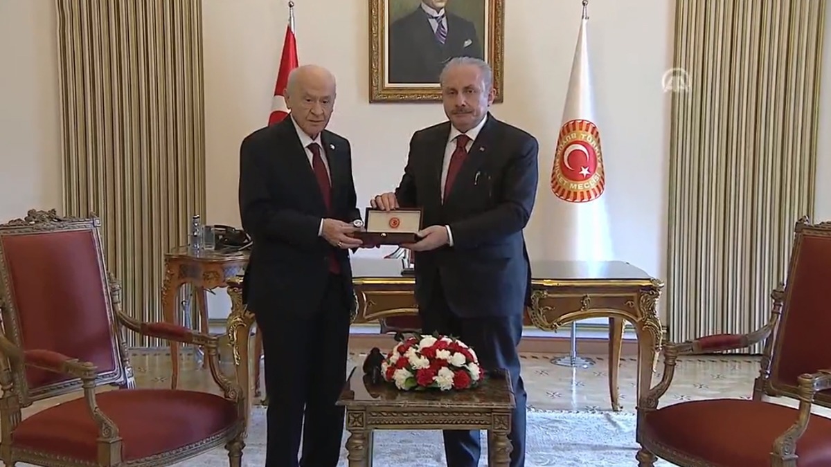 TBMM'de devir teslim