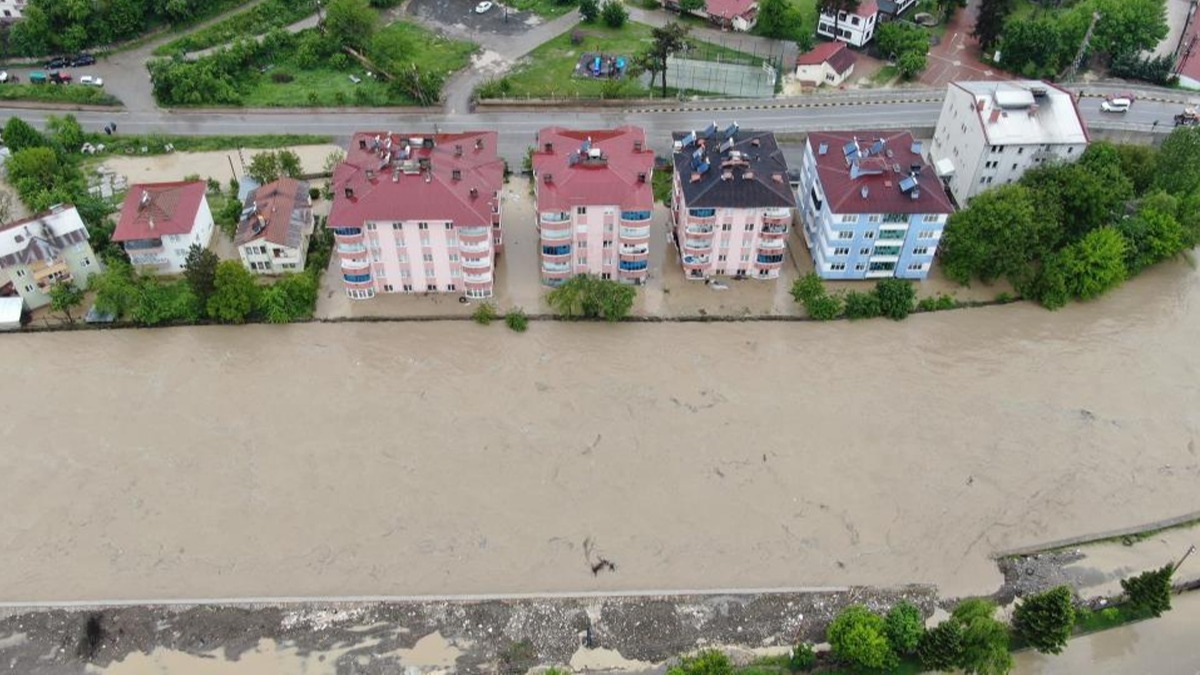 Kastamonu'da yzlerce ev sular altnda kald 
