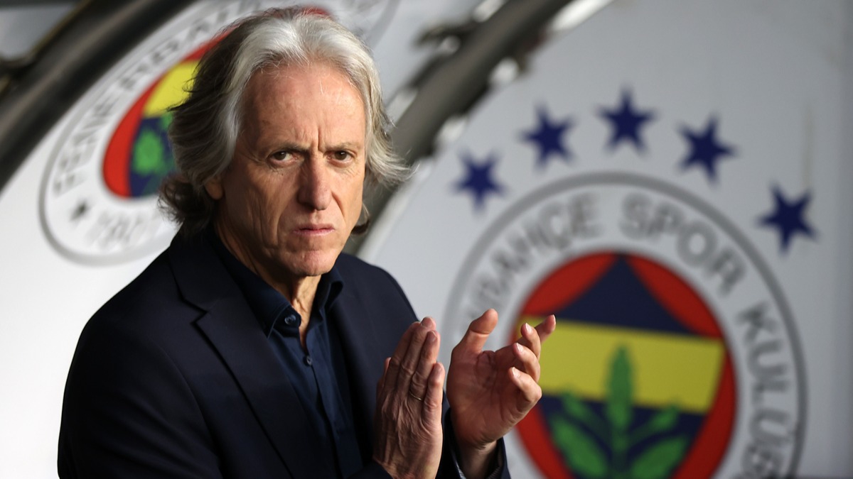 Jorge Jesus'tan derbi uyars! ''Taraftarmz bir nebze olsun sevindirmeliyiz''