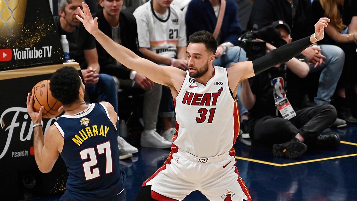 NBA finalinde Miami Heat, seriyi eitledi