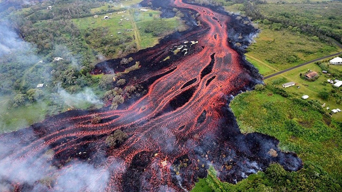 Kilauea Yanardağı tekrar faaliyete geçti 